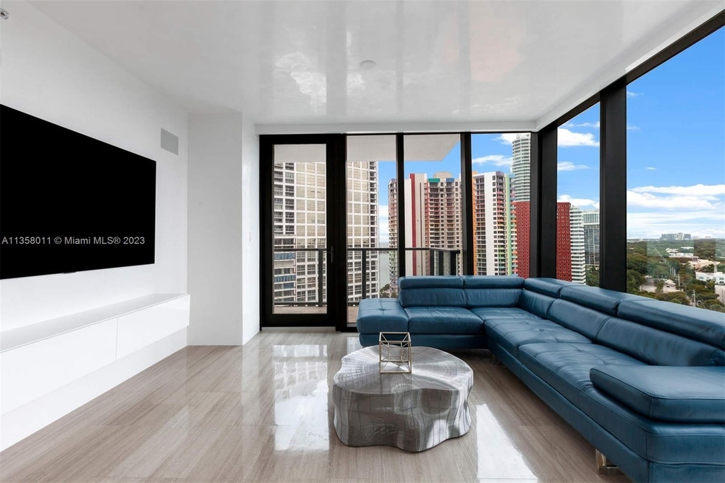 1451 Brickell Ave - Photo 4