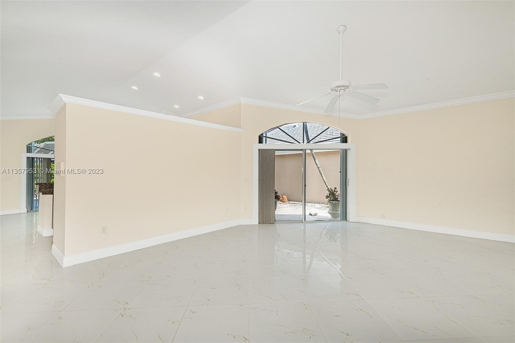 15251 Wilshire Way - Photo 1