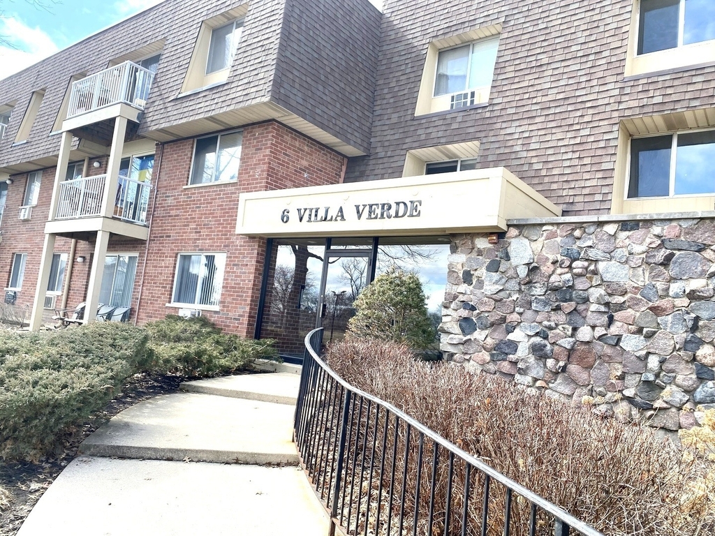 6 Villa Verde Drive - Photo 0