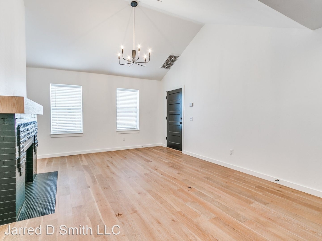 808 Northwest 23rd Street - Photo 29