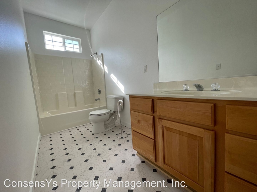 201 W. Whiting Avenue - Photo 18