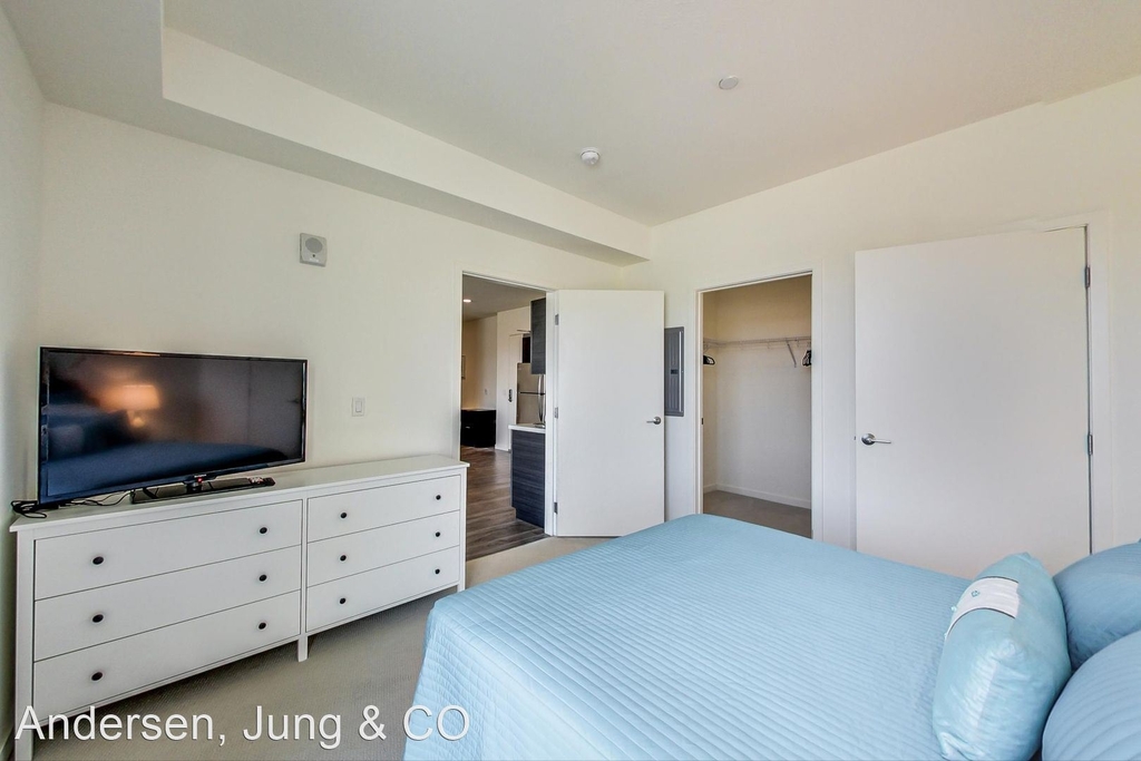 5050 Mission Ave - Photo 26