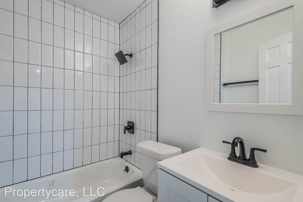 2303 Rosewood St., #4 - Photo 13