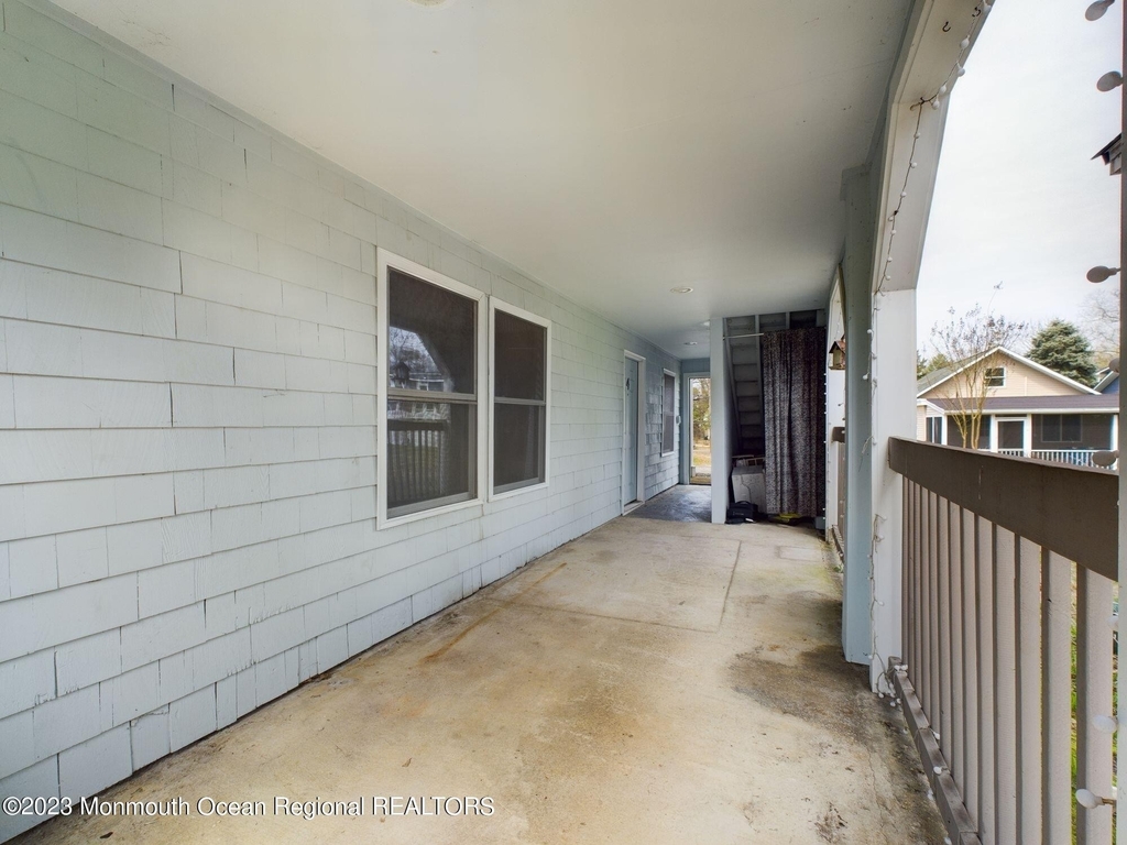 154 Vansant Avenue - Photo 2