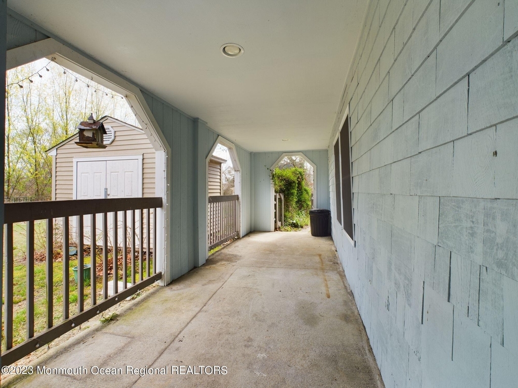 154 Vansant Avenue - Photo 3