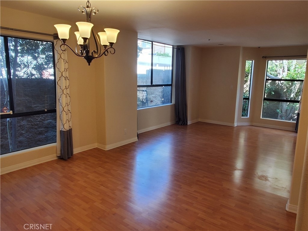 1161 Spazier Avenue - Photo 3