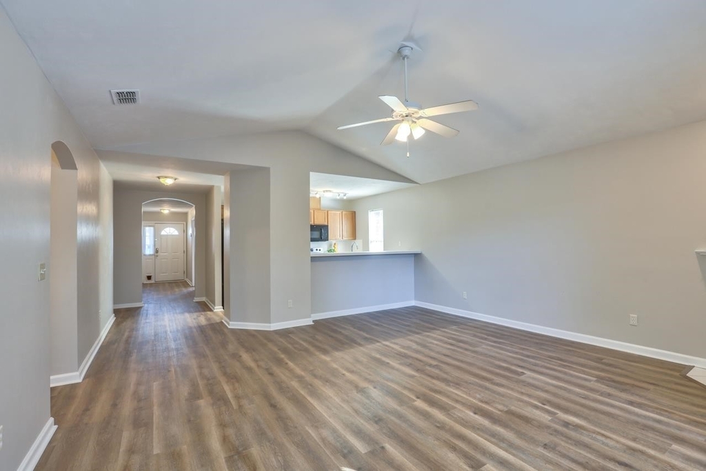 2732 Oakleigh Court - Photo 14