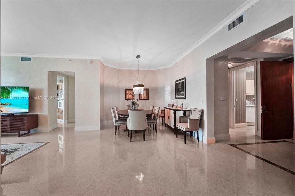 16051 Collins Ave - Photo 19