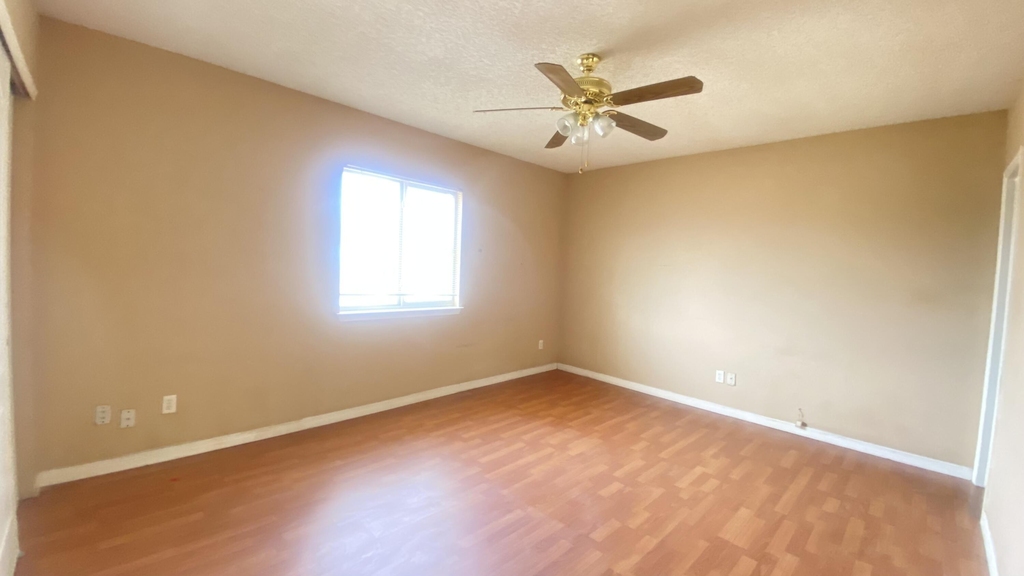 12401 Kari Anne Drive - Photo 13