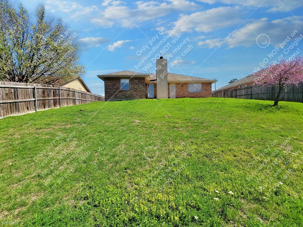 1103 Concho St - Photo 23