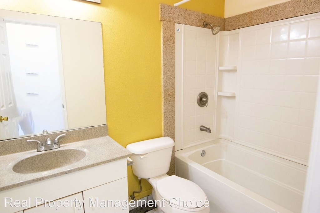 17028 S Berendo Ave - Photo 5