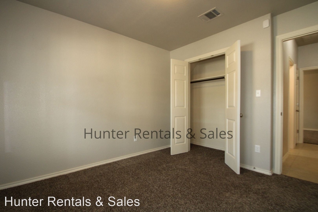 3308 Rusack Dr - Photo 21