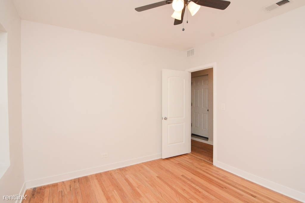 3360 W. Montrose, Unit 4 - Photo 16