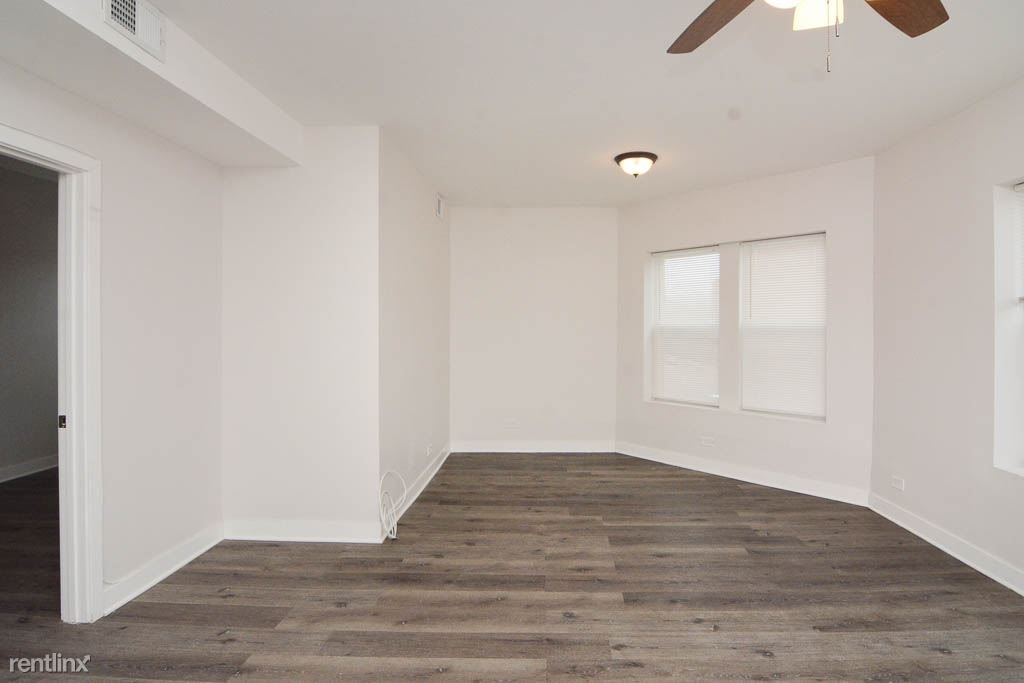 3360 W. Montrose, Unit 4 - Photo 6