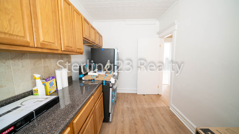 28-02 37th street - Photo 1