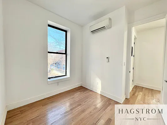 1027 Putnam Avenue - Photo 3