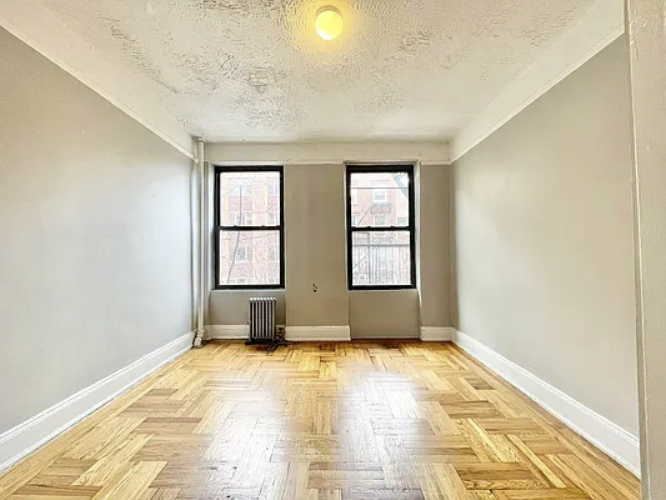 380 East 10th Street - Photo 3