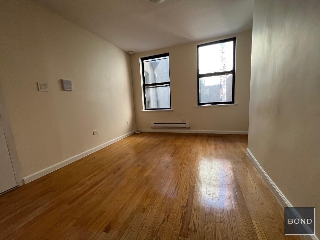 283 Mott Street - Photo 1