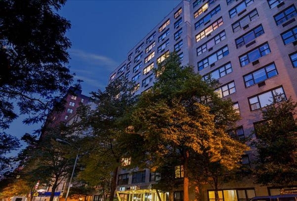 East 80th Street - Photo 13