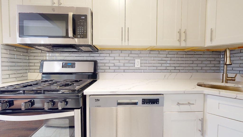 85-77 66th Avenue - Photo 5