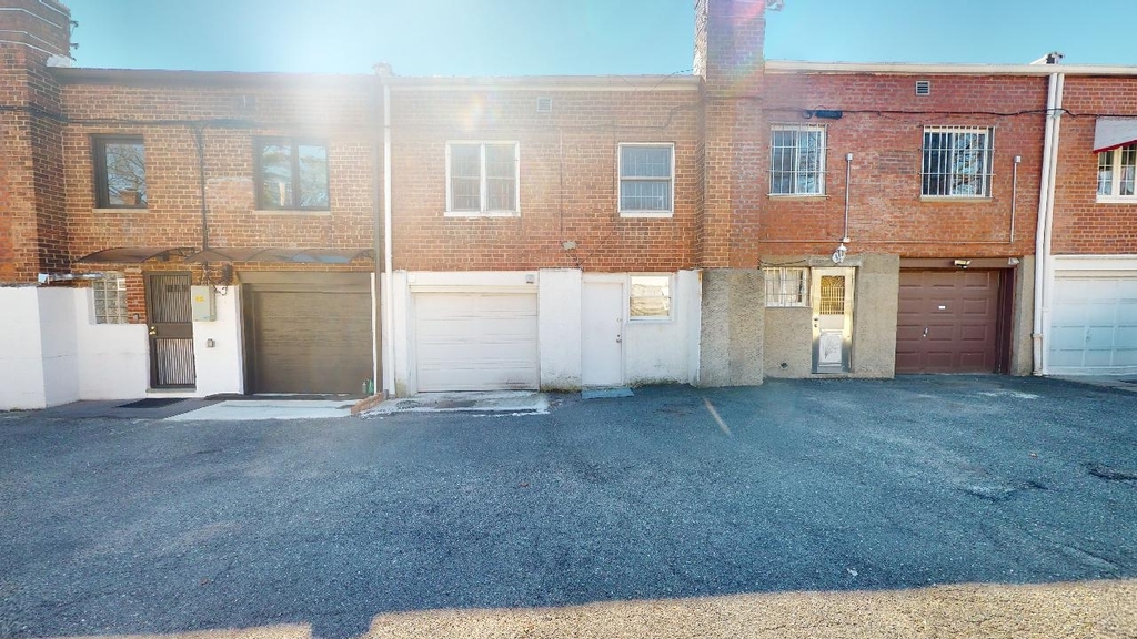 85-77 66th Avenue - Photo 17