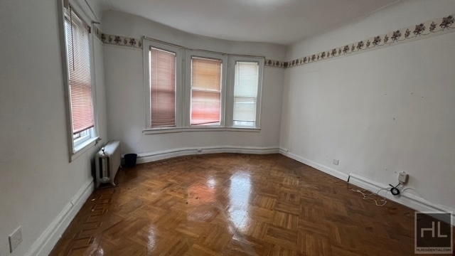 1860 Brooklyn Avenue - Photo 4