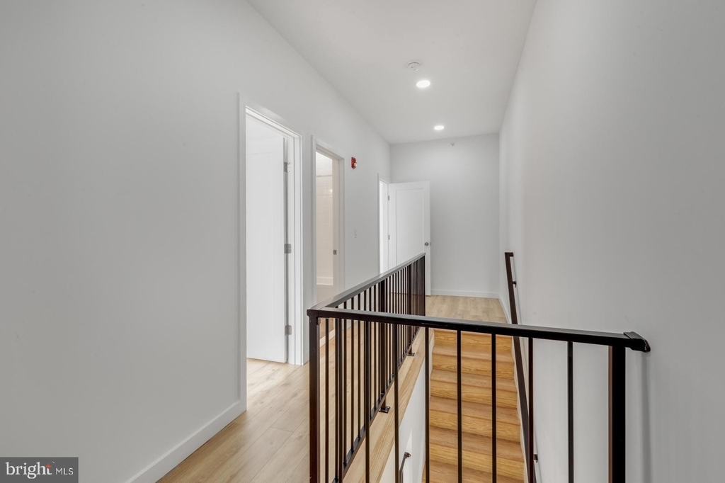 2045 Trenton Avenue - Photo 15