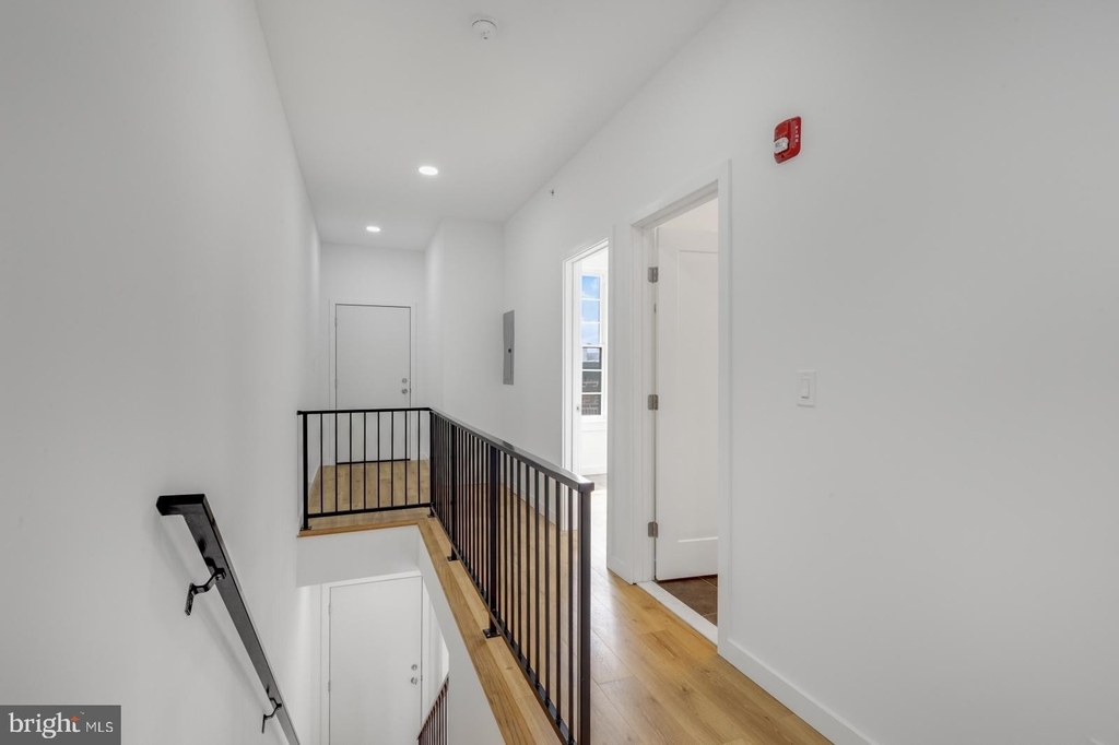 2045 Trenton Avenue - Photo 9