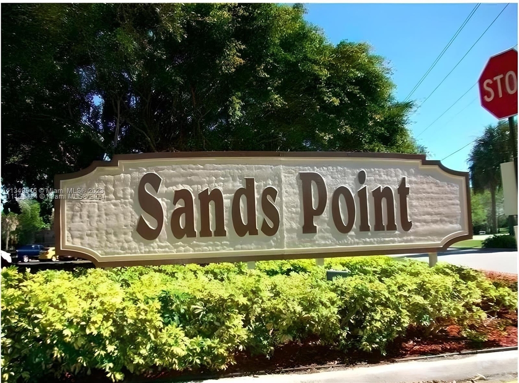 8340 Sands Point Blvd - Photo 4