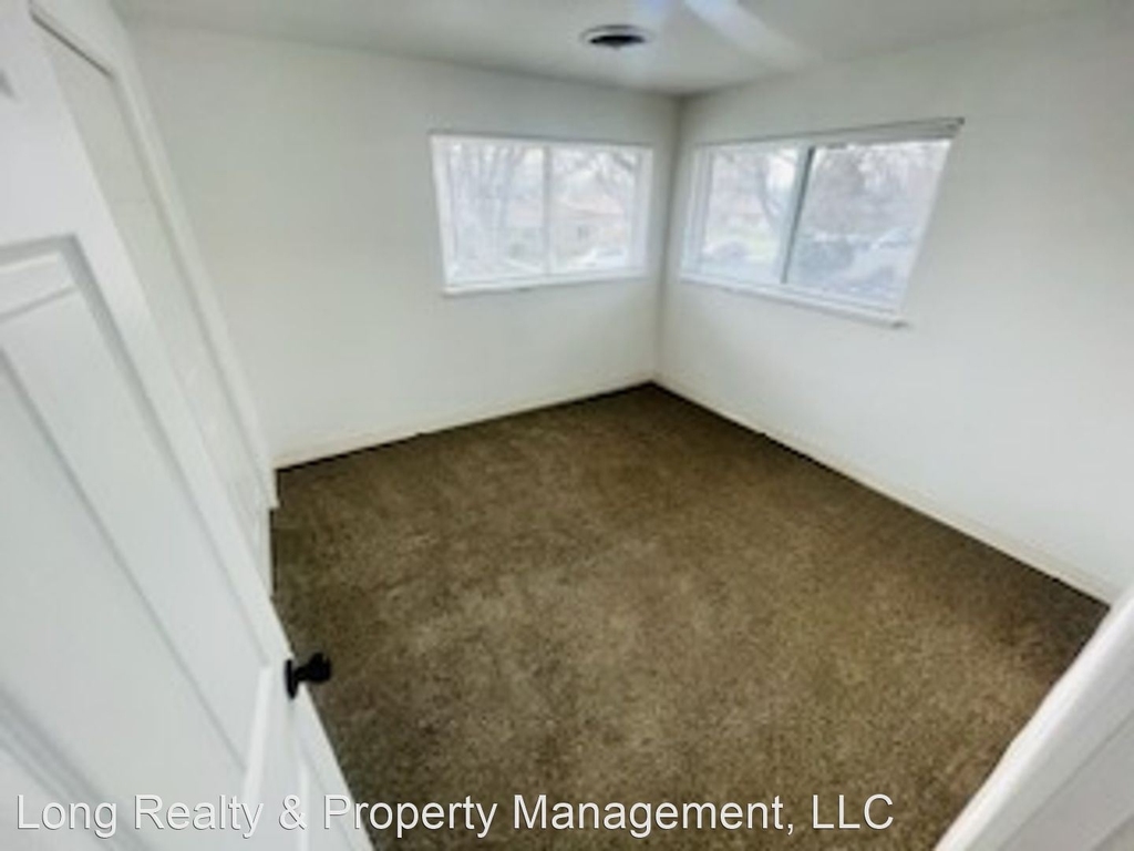 10011 Montview Blvd - Photo 11