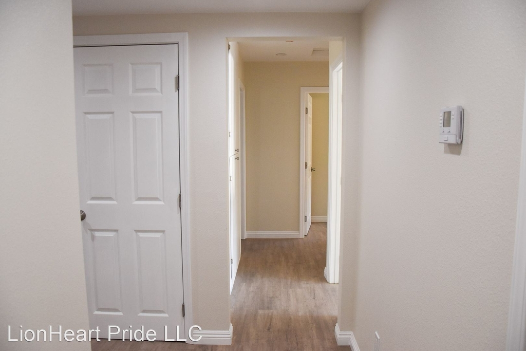 2318 East Coolidge - Photo 14