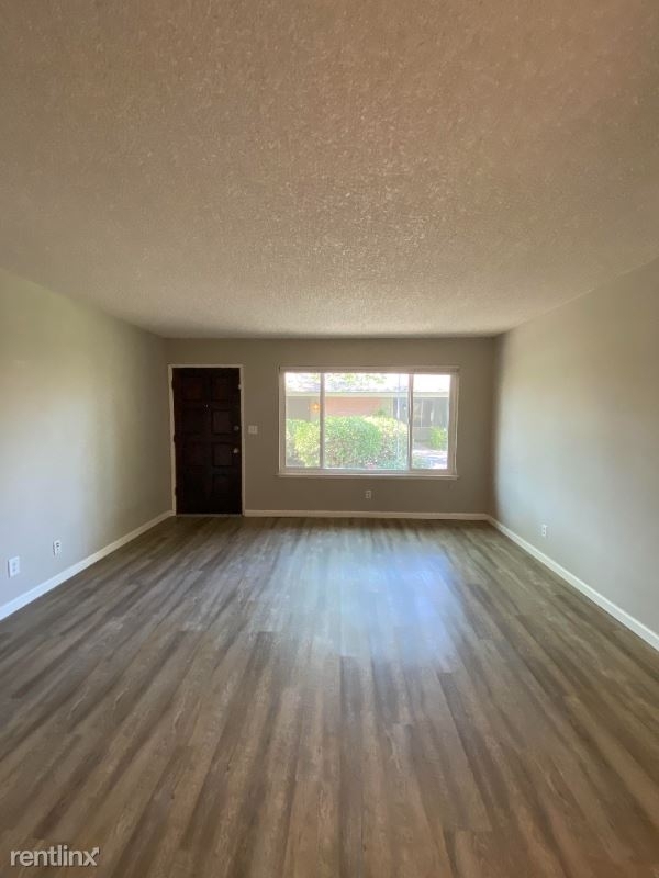 520 W Sierra Ave 101 - Photo 2