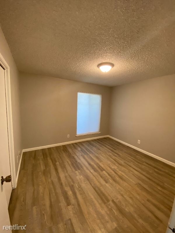 520 W Sierra Ave 101 - Photo 6