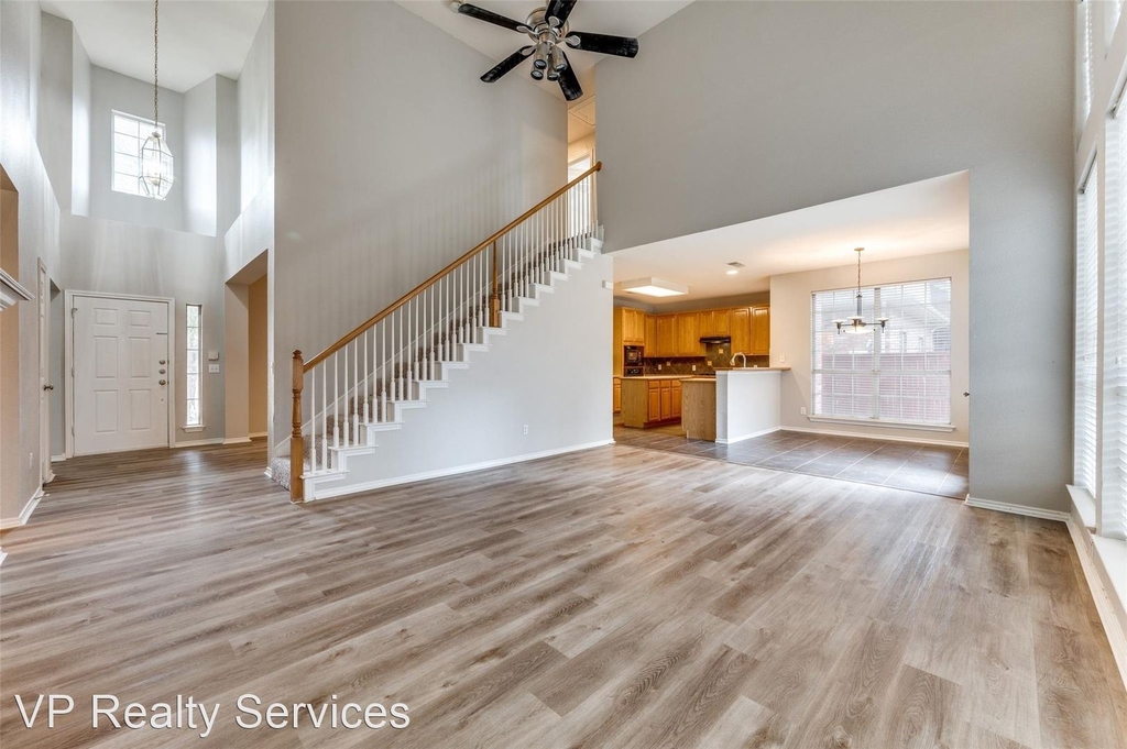 8821 Arbor Creek Lane - Photo 12