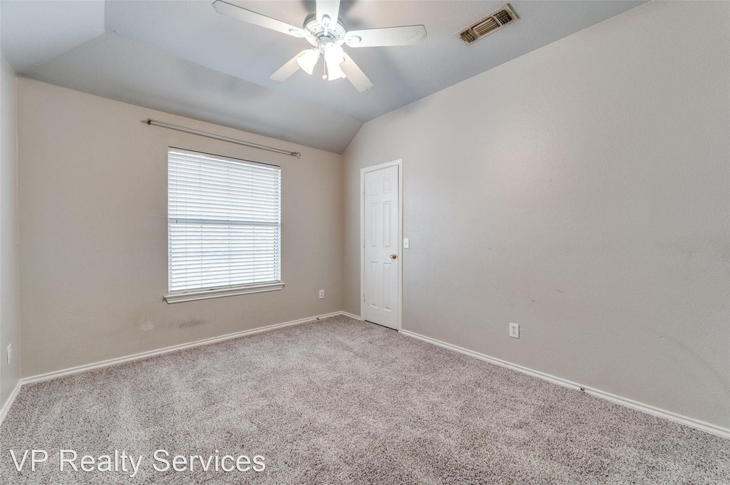 8821 Arbor Creek Lane - Photo 32