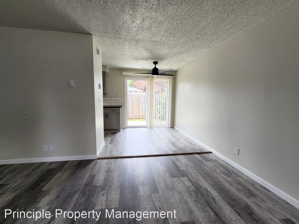 Meadowview Townhouses 4325 Sean Street - Photo 7