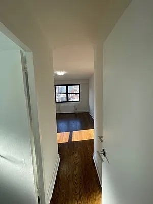 401 East 88th Street - Photo 3