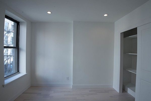 East 6th Street, Unit 2b - Photo 3