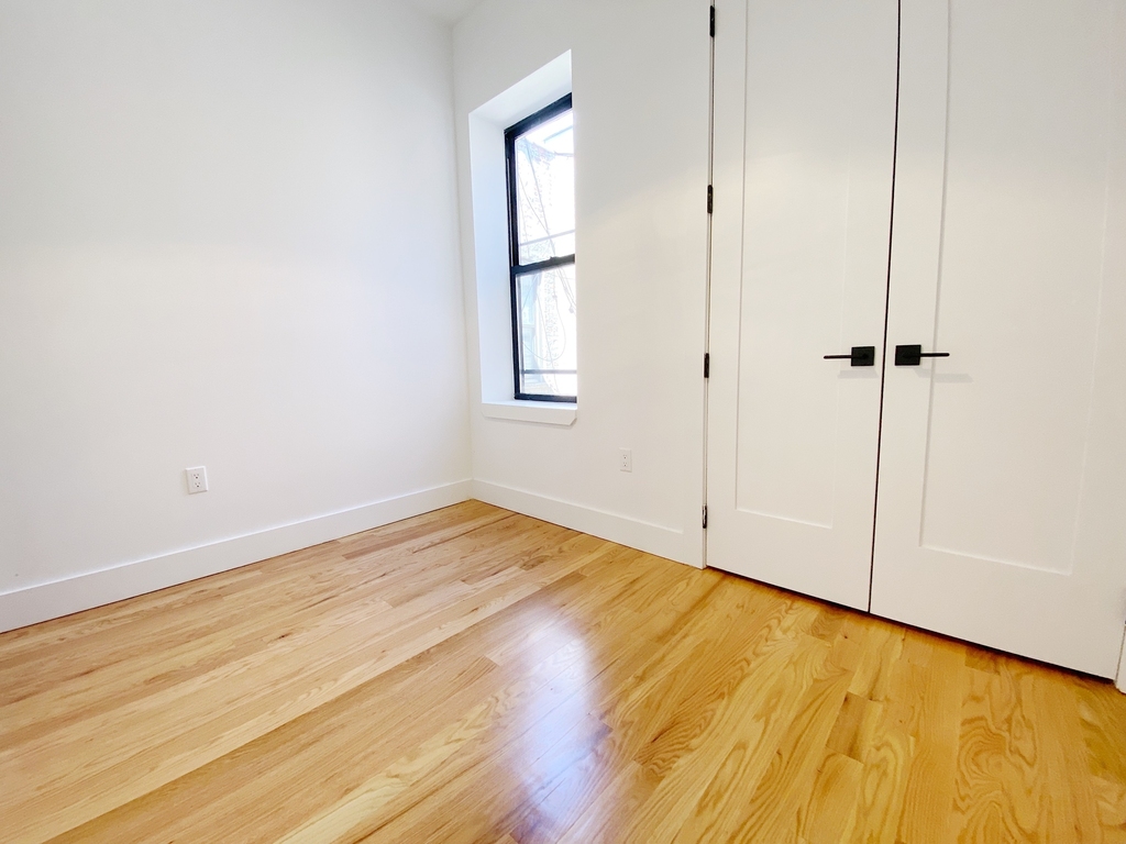 1330 St Johns Place - Photo 5