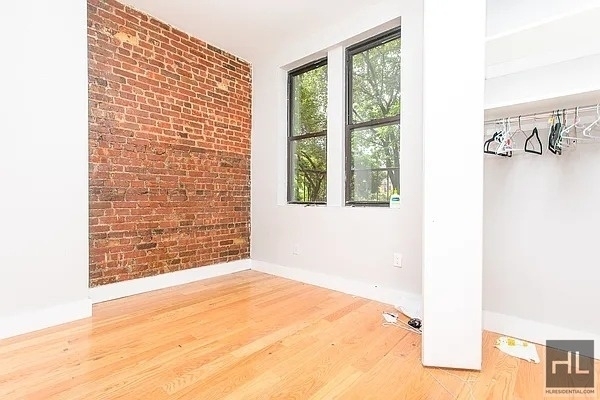 212 Grand Street - Photo 9