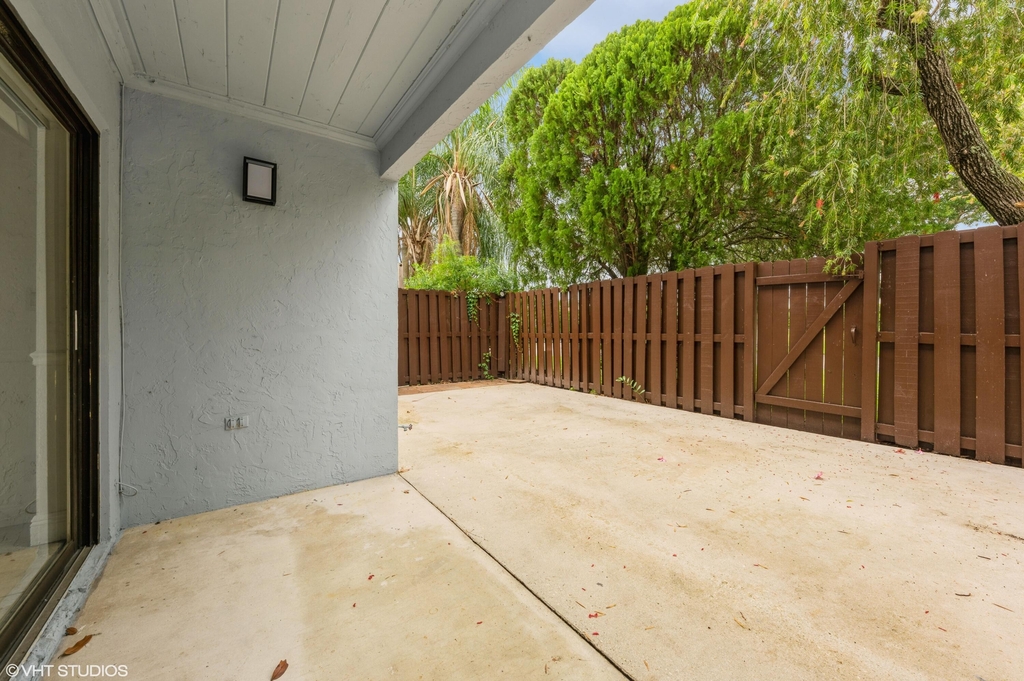 16421 Strawberry Way - Photo 18