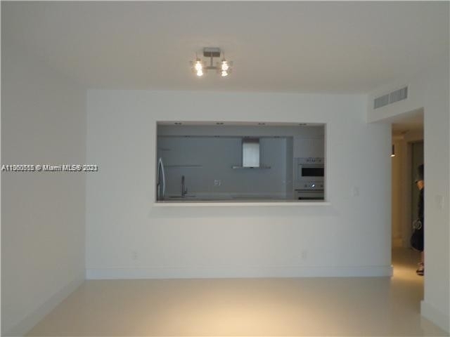19390 Collins Ave - Photo 2