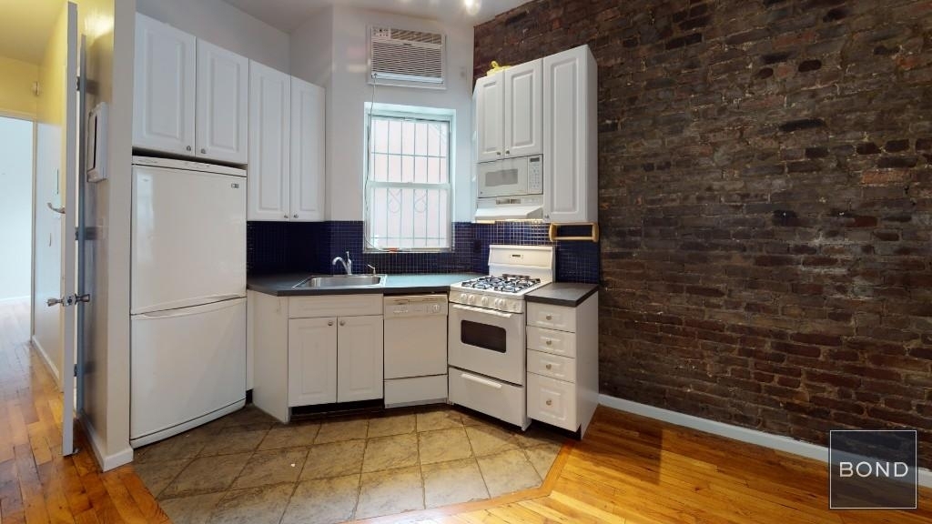 331 East 33rd Street - Photo 1