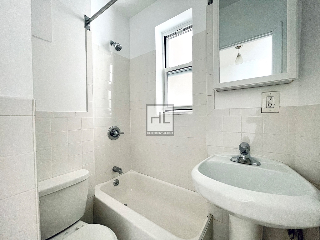 76 East 7 Street - Photo 4