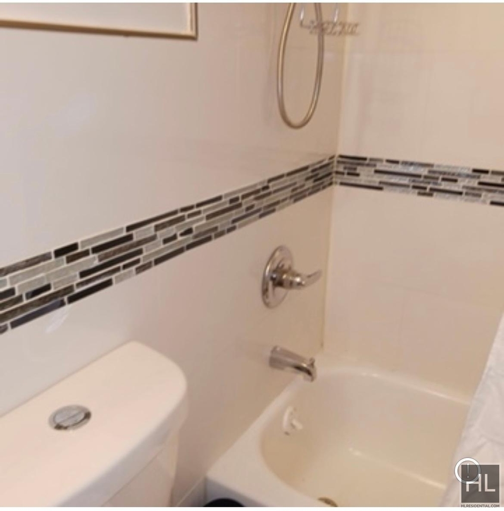 693 East 58 Street - Photo 6