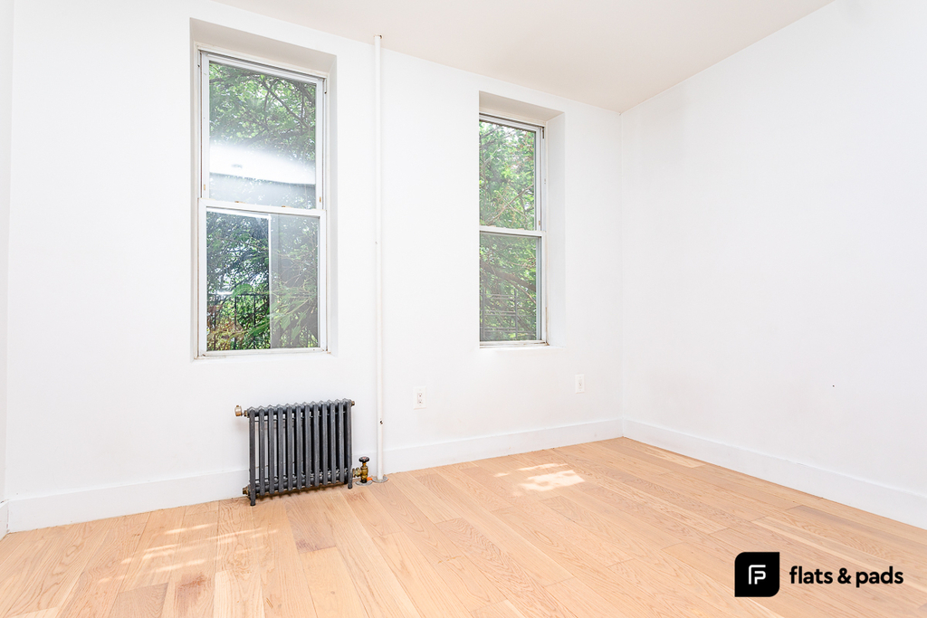 788 Madison Street - Photo 6