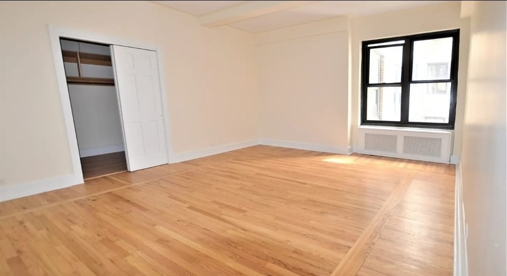 166 2nd Avenue - Photo 3