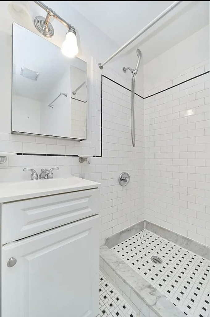 283 Mott Street - Photo 4