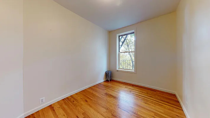 68 Cabrini Boulevard - Photo 2