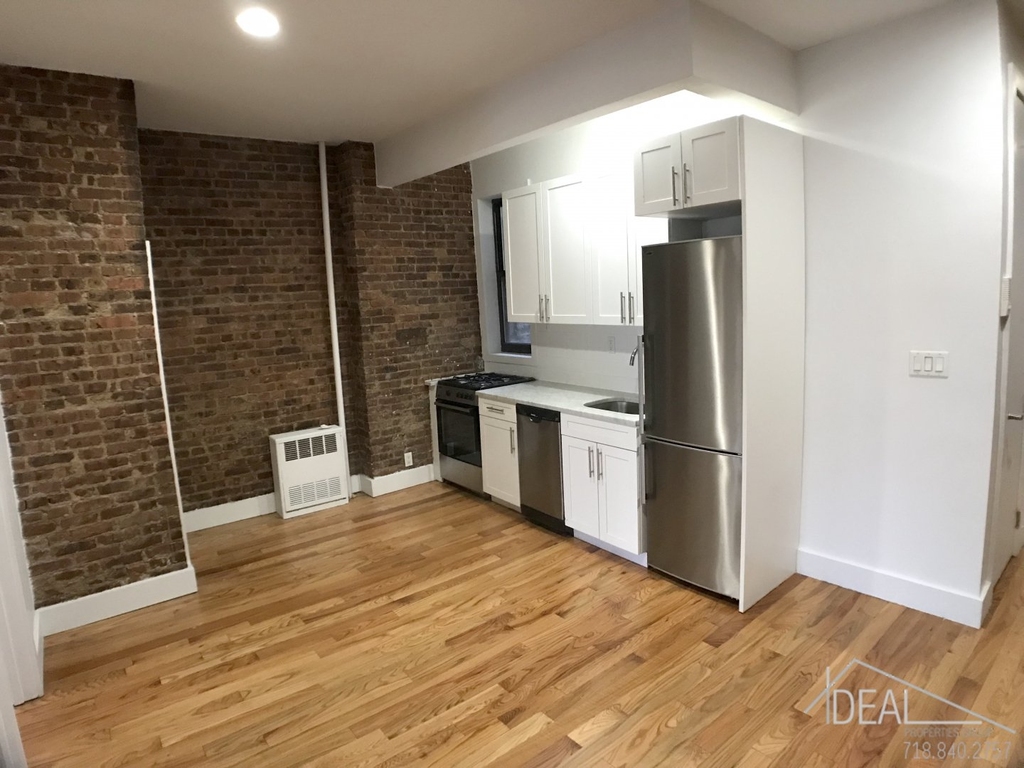 1486 Bedford Avenue - Photo 3